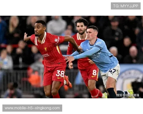 随着阿森纳2-0领跑,曼联2-2,利物浦2-0,曼联3-2利物浦,一直逆转一直爽